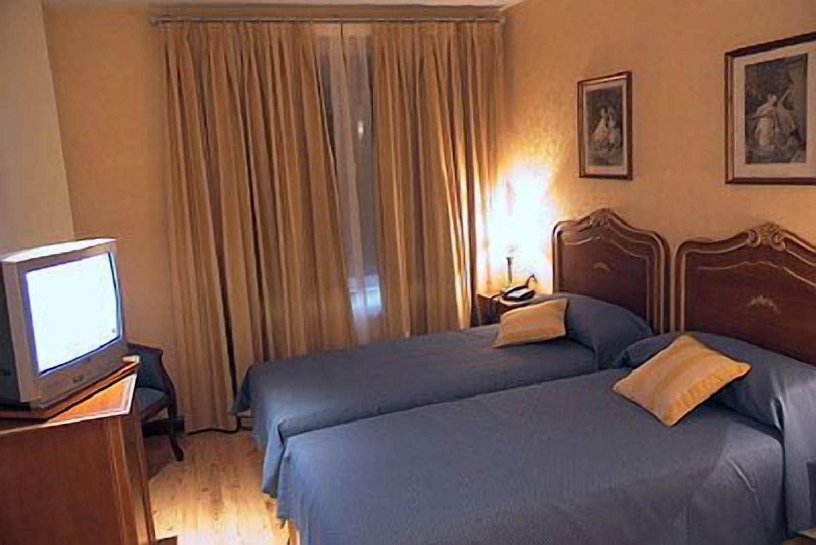 Hotel Santiago Benavente Kültér fotó